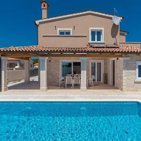 Casa Tea With Private Pool Pula