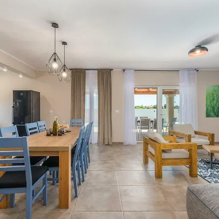 Casa Tea With Private Pool Pula
