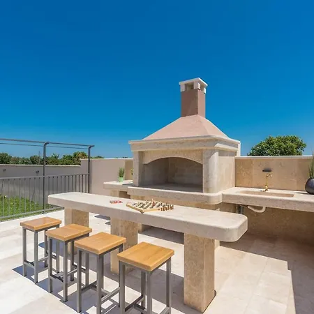 Casa Tea With Private Pool Villa Pula